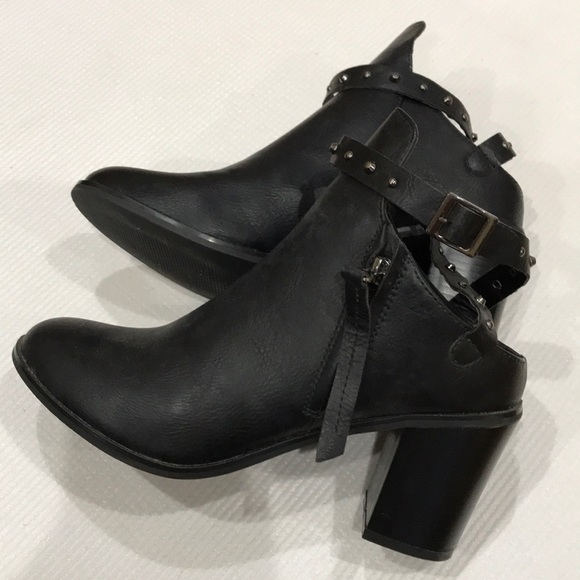 NWOT Black Cutout Strappy Booties - Picture 4 of 5